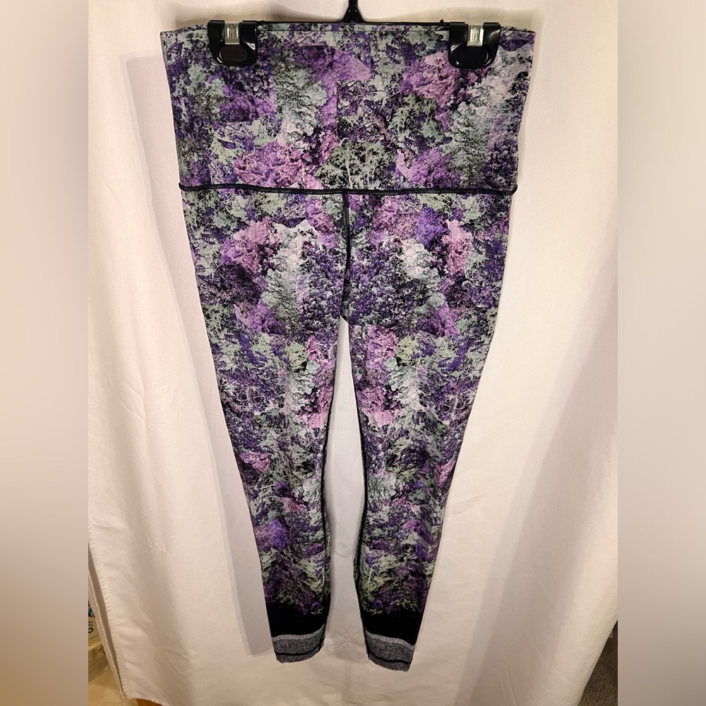 Lululemon Wunder Under Hi-Rise Tight (Nulux 28")
Size 8